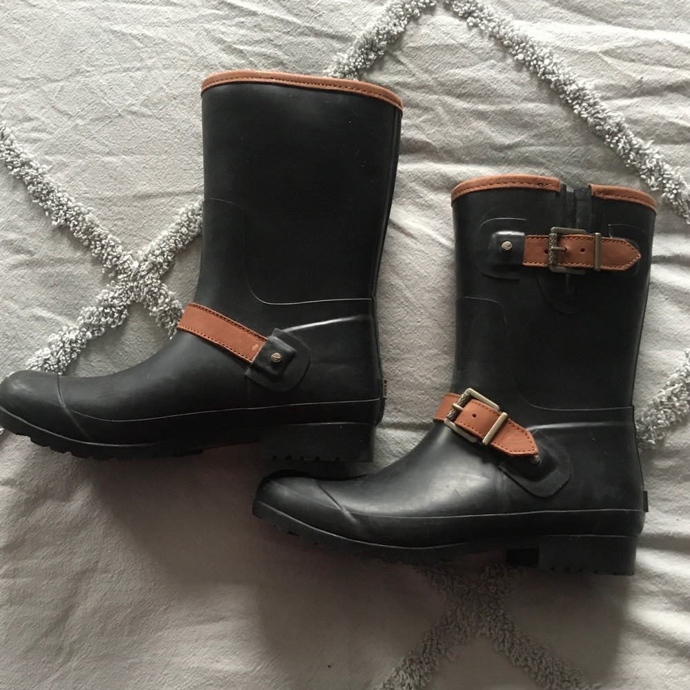 Sperry Buckle Rain Boots
